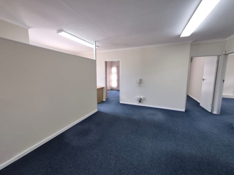 To Let Commercial Property for Rent in Pinelands Western Cape